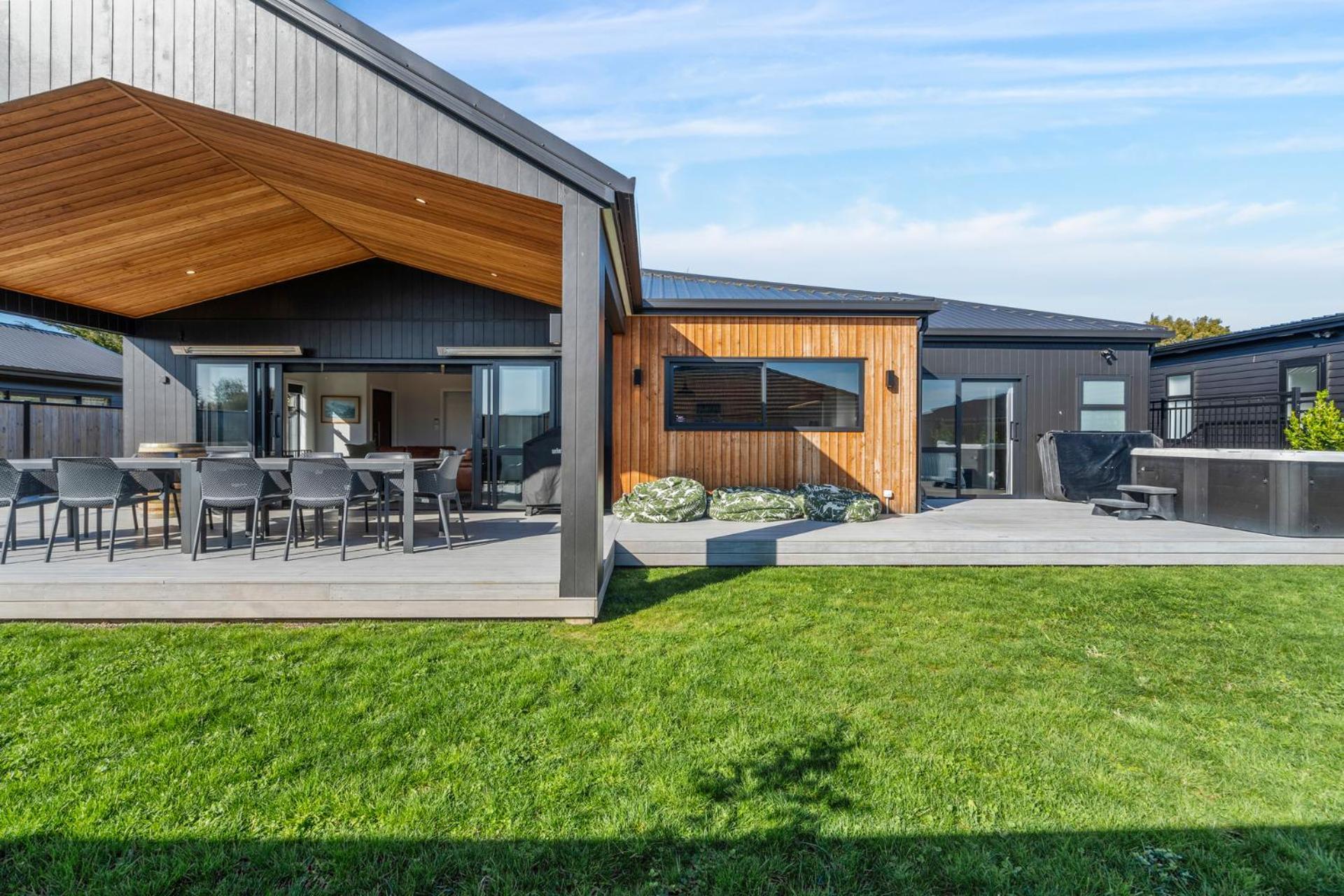 Regent Sanctuary - Martinborough Holiday Home Exterior photo